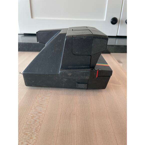 Vintage Polaroid Rainbow OneStep 600 Instant film camera - Picture 4 of 9